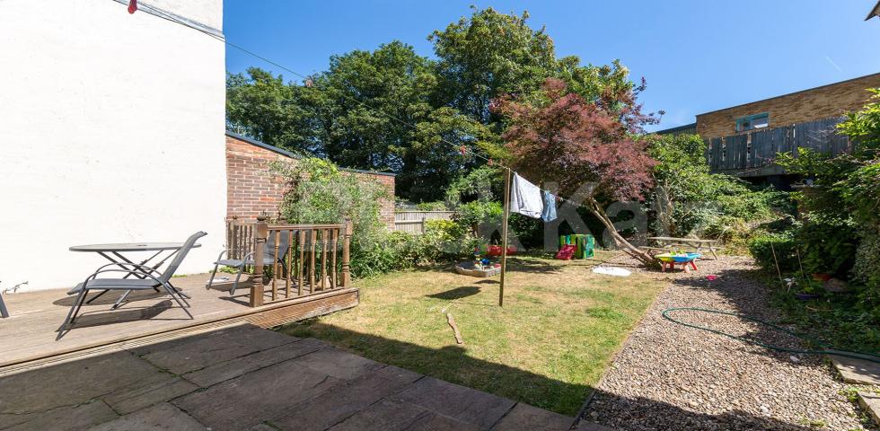 			New Instruction! Private patio and garden flat!, 2 Bedroom, 1 bath, 1 reception Ground Floor Maisonette			 Rathcoole Gardens, Crouch End / Hornsey